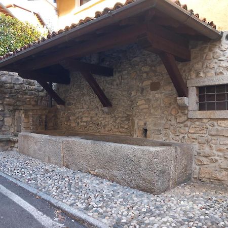 La Casa Di Tina - Civenna Villa Exteriör bild